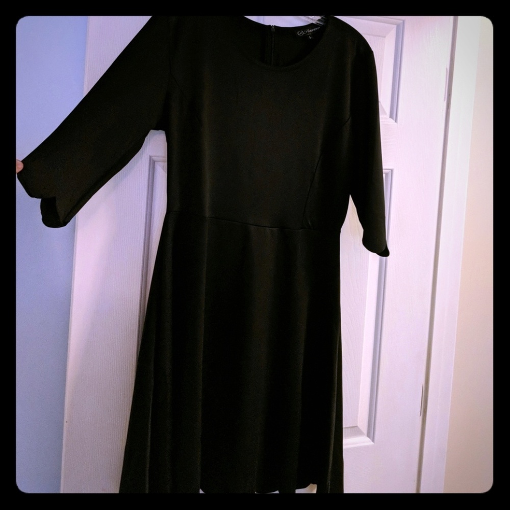 Lunnow Black Dress with Scalloped Detail